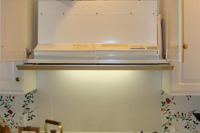 Ceiling kitchen venting